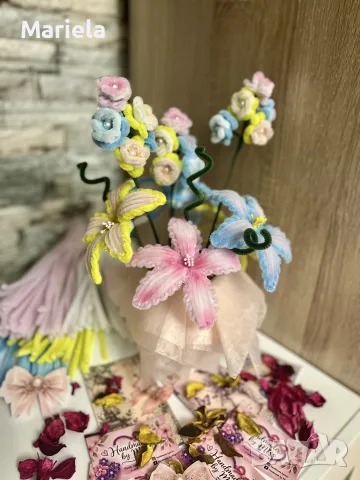 Лилиуми в керамична кашпа
