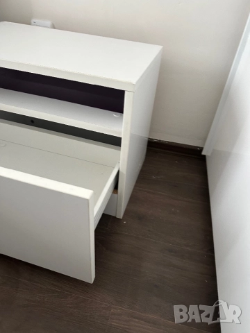 2 броя нощни шкафчета бял гланц, снимка 4 - Шкафове - 52868891