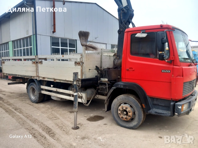 Камион с кран 