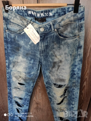 Caramella Fashion нови с етикет уникални дънки с разрези