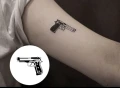 Пистолет малък Временни татоси tattoo татуйровка временна татуировка татос татус Tattoo, снимка 1