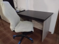 дървено бюро и кресло на колелца, снимка 2