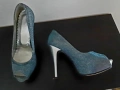 Ефектни и стилни обувки,със сребрист брокат, снимка 1