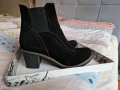 Дамски черни боти от естествен велур, снимка 2