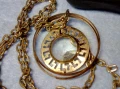 ВЕЛИКОЛЕПНО ПОЗЛАТЕНО ВИНТИДЖ АРТ КОЛИЕ с МЕДАЛЬОН с ФАСЕТИРАН БОХЕМСКИ КРИСТАЛ 40779, снимка 8