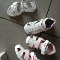 Детски сандалки, бели, розови различни големини, снимка 1 - Детски сандали и чехли - 41223530