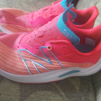 Дамски маратонки New Balance , снимка 8 - Маратонки - 44512888