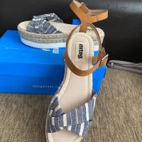 Нови дамски сандали, снимка 1 - Сандали - 41358699