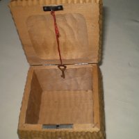 Ръчно изработена дърворезба кутия за бижута с ключ, снимка 4 - Други ценни предмети - 41656648