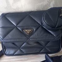 Prada - дамска чанта , снимка 1 - Чанти - 42089405