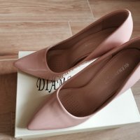 Обувки на ток, снимка 2 - Дамски ежедневни обувки - 44488409
