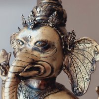 Огромна бронзова фигура на Индийския бог на мъдростта(Ганеша), снимка 6 - Антикварни и старинни предмети - 40060975