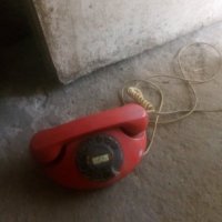 Ретро телефон , снимка 1 - Антикварни и старинни предмети - 35959838