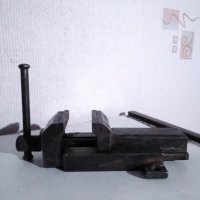 Старо малко менгеме използвано в бижутерии и други други малки занаяти., снимка 3 - Менгемета - 39545075