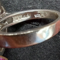 Стар сребърен пръстен с камъни и багети / проба 925 и печат на ювелира , снимка 7 - Пръстени - 44758827