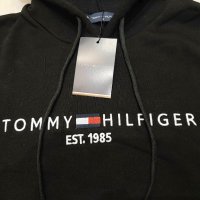 Суичър (худи) Tommy Hilfiger в черен вариант - ТОП модел за сезона ! ! !, снимка 2 - Суичъри - 42654739