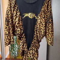 Интересен блузон с тигров принт. Размер: М, L. , снимка 1 - Блузи с дълъг ръкав и пуловери - 40521932