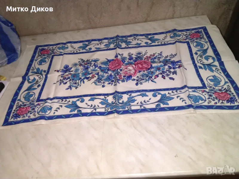 Синя покривка рози 76х30см нова, снимка 1