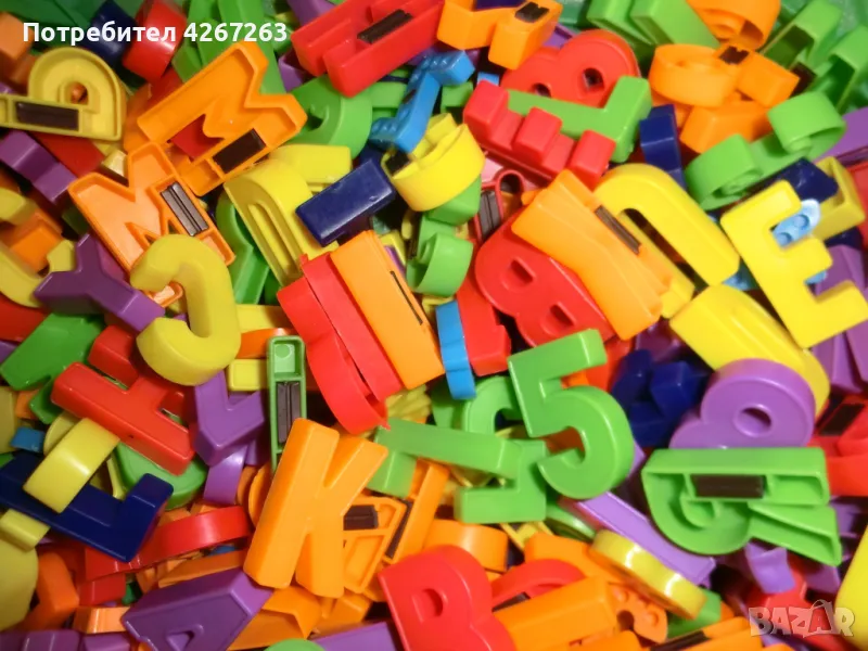 Голям лот от над 330 магнитни английски букви, снимка 1