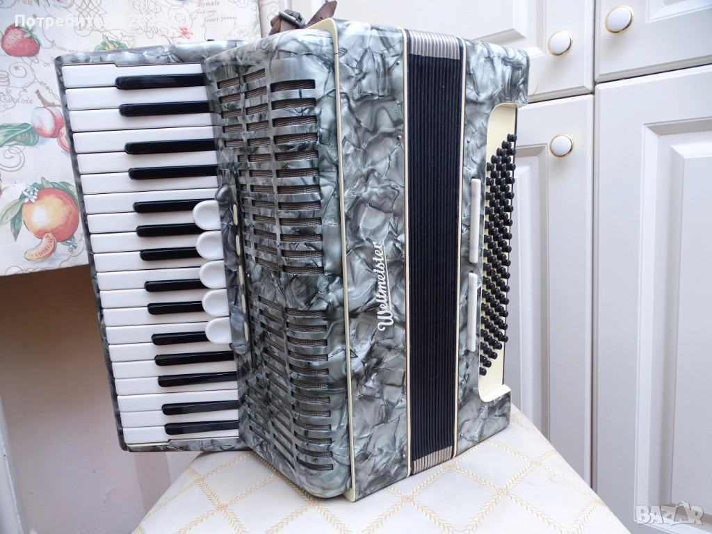 Акордеон Велтмайстер 80 баса, снимка 1