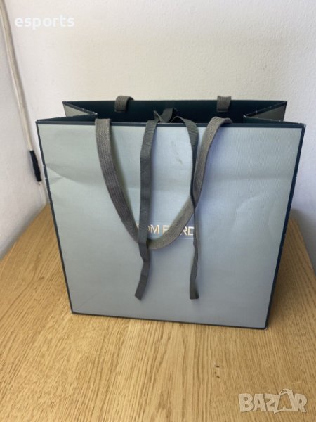 Автентична бутикова Tom Ford подаръчна торба 31 x 26 cm gift bag TF , снимка 1