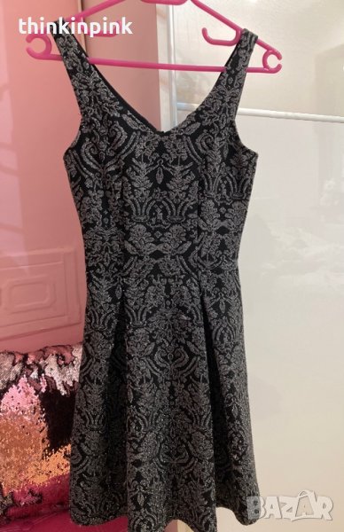 Черна рокля с блестящи украшения, снимка 1