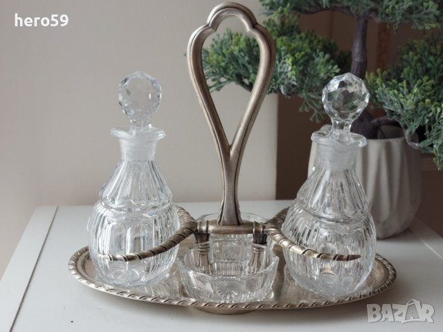 Сребърен оливиерник(сребро 800)с кристални бутилки и чашки, снимка 1 - Сервизи - 40770642