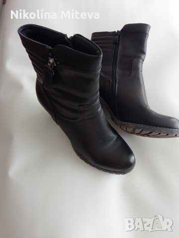 Черни боти, снимка 2 - Дамски боти - 35836290
