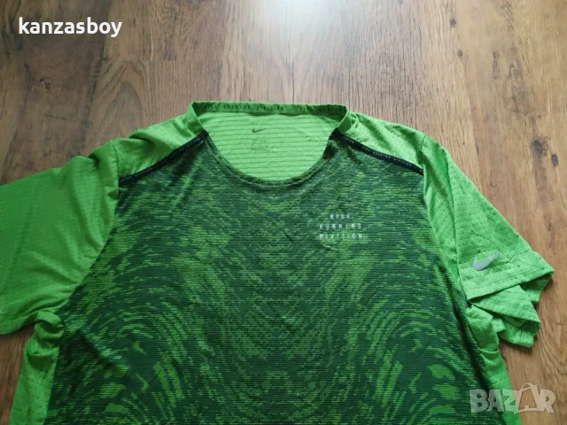 Nike Dri-FIT Run Division Rise 365 - страхотна мъжка тениска КАТО НОВА 2ХЛ, снимка 6 - Тениски - 56124806