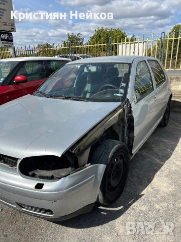 Голф 4 - предна броня , снимка 2 - Части - 52565736