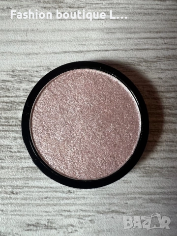 Нови блестящи хайлатъри в 5 цвята със сребристи и златисти частици ❤️, снимка 17 - Декоративна козметика - 52118765