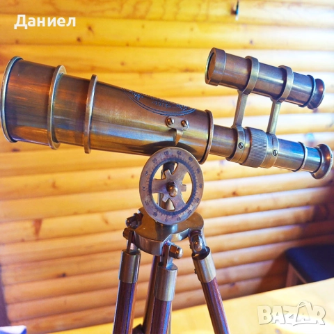 Далекоглед бронзов с античен дизайн и дървена тринога, снимка 2 - Други ценни предмети - 50923191