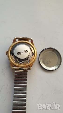 Мъжки позлатен автоматичен часовник Timex, снимка 4 - Антикварни и старинни предмети - 42563178