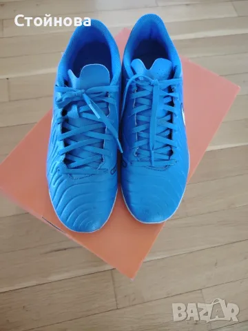 Продавам футболни обувки Nike 