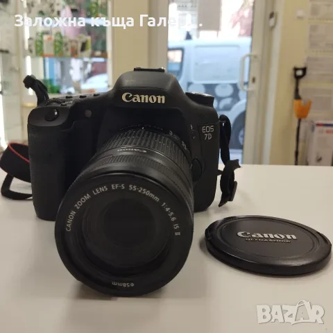 Фотоапарат Canon EOS 7D с два обектива и аксесоари, снимка 2 - Фотоапарати - 56182658