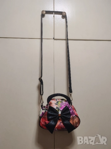 Дамска чантичка PRADA. , снимка 2 - Чанти - 51956407