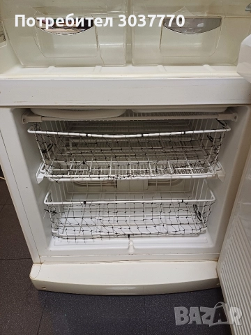 Хладилник с фризер, снимка 6 - Хладилници - 52876993