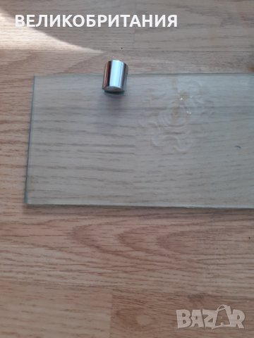 Стъклена  етажерка, снимка 2 - Етажерки - 42700156