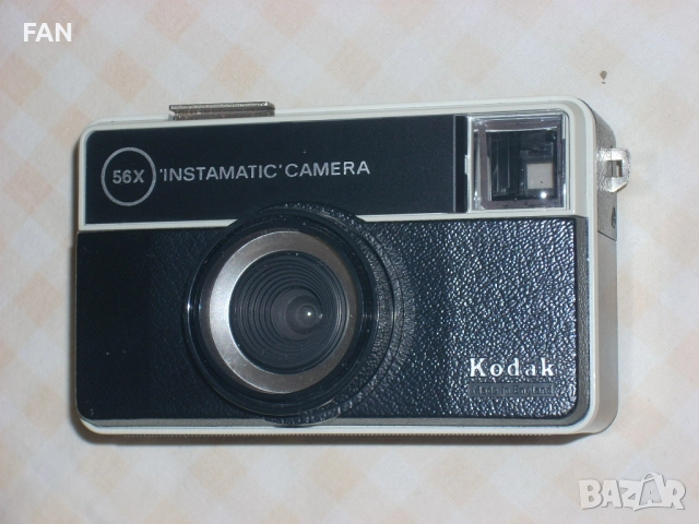 Стар колекционерски фотоапарат Кодак Kodak 56X INSTAMATIC CAMERA от 70-те години на 20-ти век, снимка 4 - Антикварни и старинни предмети - 51785334