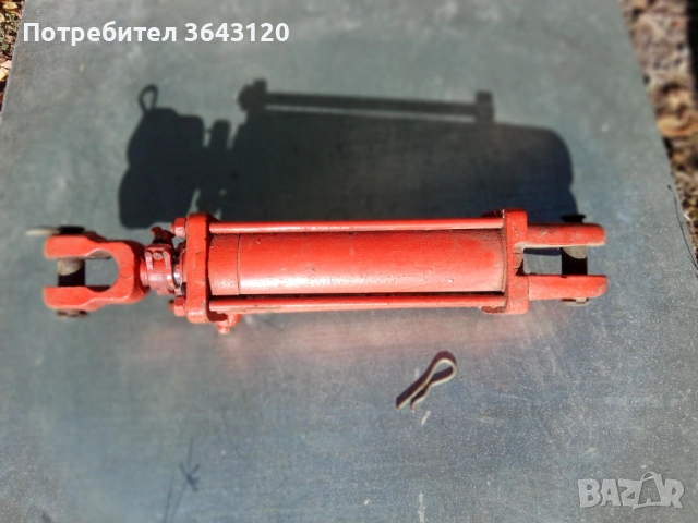 Хидроцилиндър тракторен