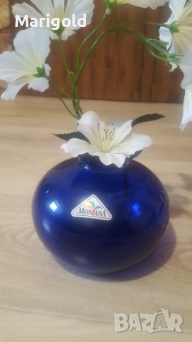 Чисто нова ваза от цветно стъкло Montana