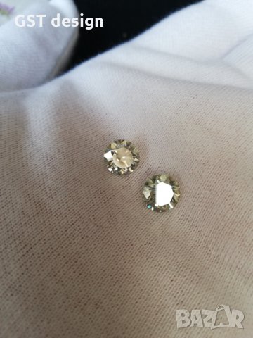 Спешно Уникален ТОП 4+ карата Мойсанит диамант Moissanite два Diamond IF/F-G Ледено бяло, снимка 2 - Други - 34528670