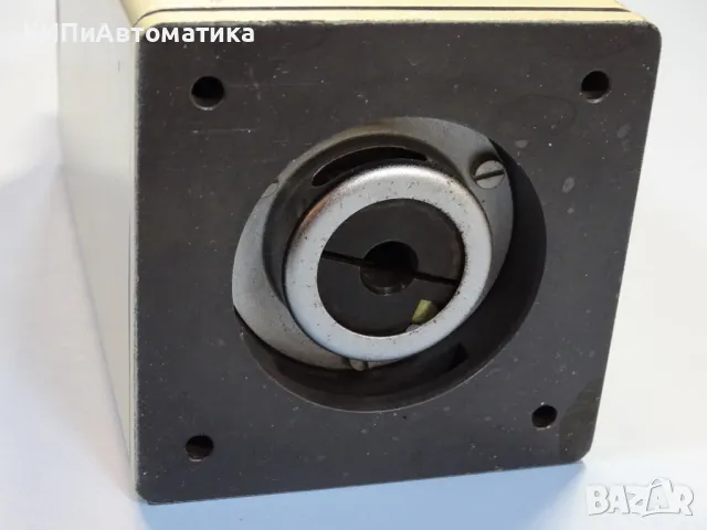 енкодер Carl Zeiss Jena encoder incremental VEB TGL34235, снимка 3 - Резервни части за машини - 47790493