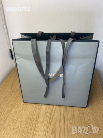 Автентична бутикова Tom Ford подаръчна торба 31 x 26 cm gift bag TF , снимка 3 - Други - 42064560