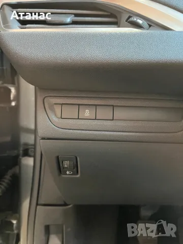 Peugeot 208, снимка 12 - Автомобили и джипове - 49263667