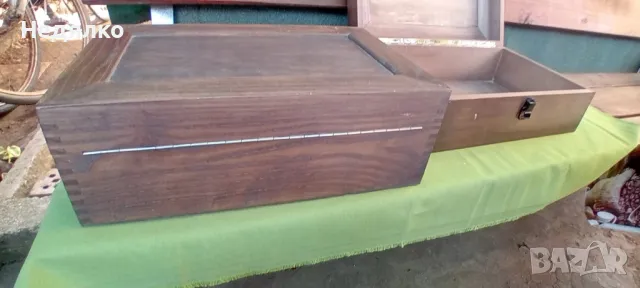 Винтидж кутии от явор,2бр,ценности,часовници,оръжия, снимка 11 - Антикварни и старинни предмети - 48043232