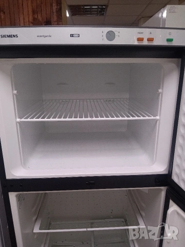 Сив хладилник с горна камера Сименс  Siemens с две години гаранция!, снимка 8 - Хладилници - 53195939