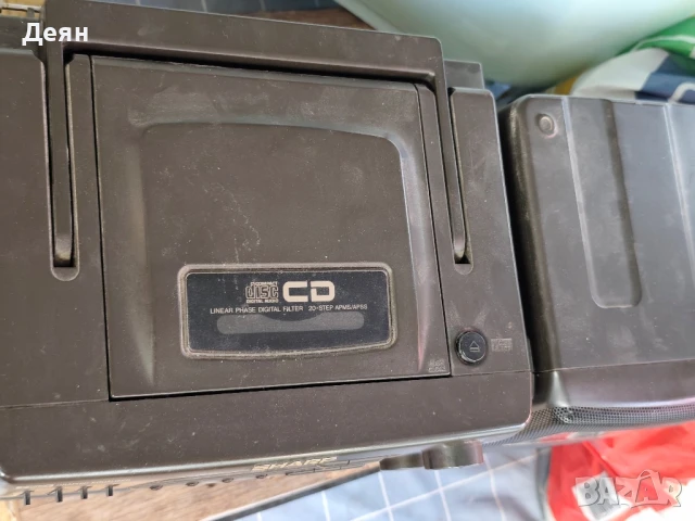 Sharp CD 555h ретро касетофон, снимка 2 - Радиокасетофони, транзистори - 51118099