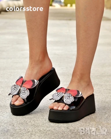 Чехли на платформа - черен лак с пеперуда - CL765

