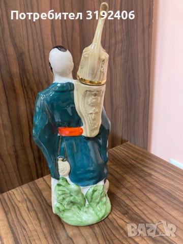 Порцеланова фигура бутилка за алкохол, отлично състояние, снимка 3 - Антикварни и старинни предмети - 50648830